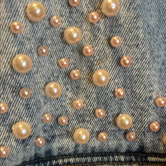 Vintage Embellished Denim Jacket with Pearl Accents - Picture 11 of 15
